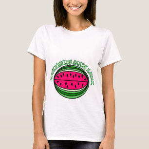 Gravid vattenmelon kärnar ur eateren t-shirt
