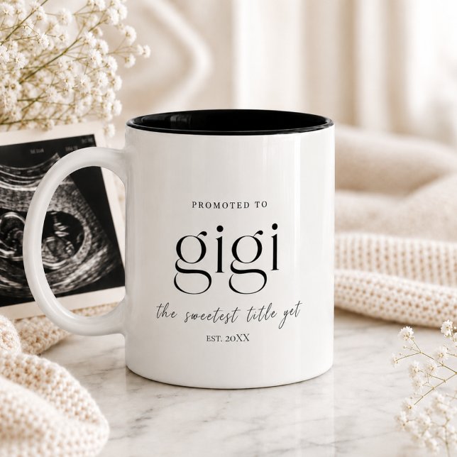 Graviditetspresent till Gigi Två-Tonad Mugg (Pregnancy Announcement Gift for Gigi Two-Tone Coffee Mug)