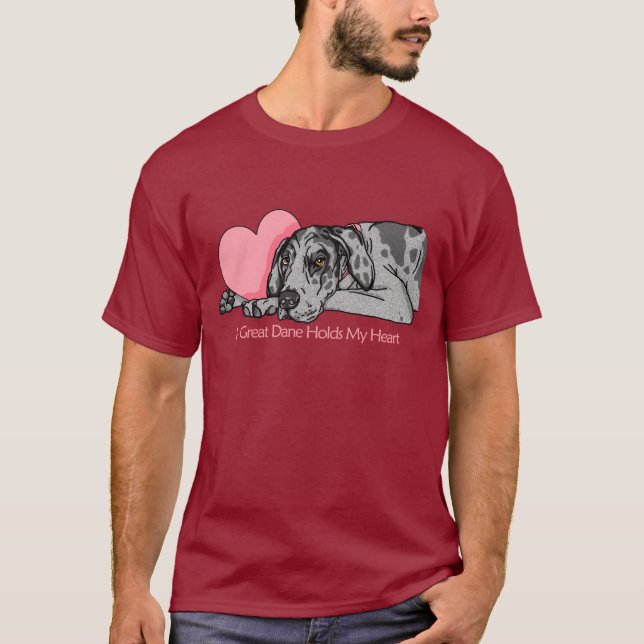 Great dane Holds Heart Merle UC T Shirt (Framsida)