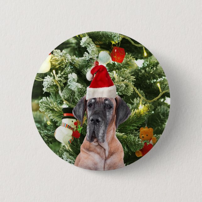 Great dane med Julgran Gift Boxes Santa Hat Knapp (Framsida)