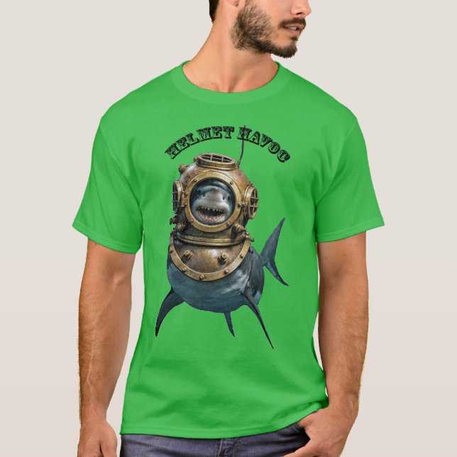 Great White Shark Inside of a Diving Helmet URM T Shirt (Framsida)