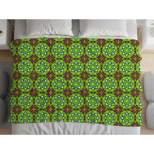 Green and purple geometric mandala pattern fleecefilt (Skapare uppladdad)