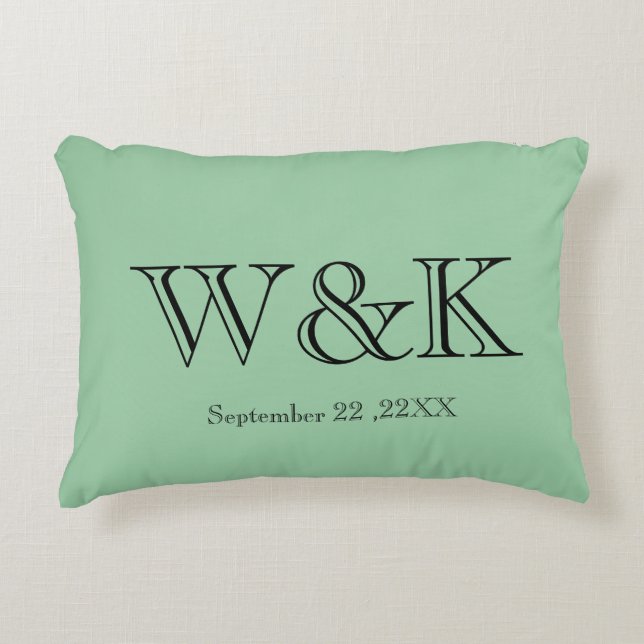 Green & black monogram wedding keepsake  prydnadskudde (Framsidan)