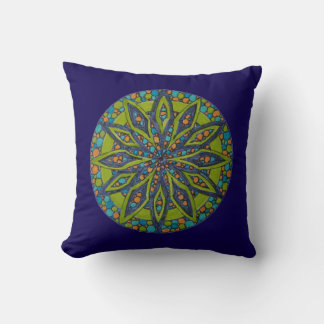 Green/Blue Starburst Mandala Throw Pillow Kudde