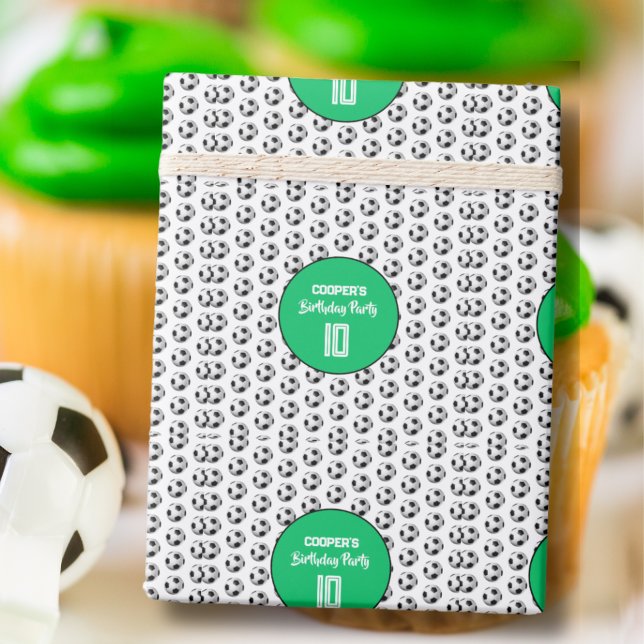 Green Boy Soccer Birthday Party Presentpapper (Skapare uppladdad)