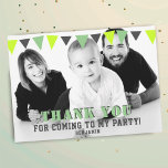 Green Bunting Flags Kids Photo Birthday Tack Kort<br><div class="desc">Green Bunting Flags Kids Photo Thank you Birthday Card. Modern thank you card with a full photo - insert your photo - black and white photo fits very well. Personalize with your child`s name. The card has cute gray and green bunting flags.</div>