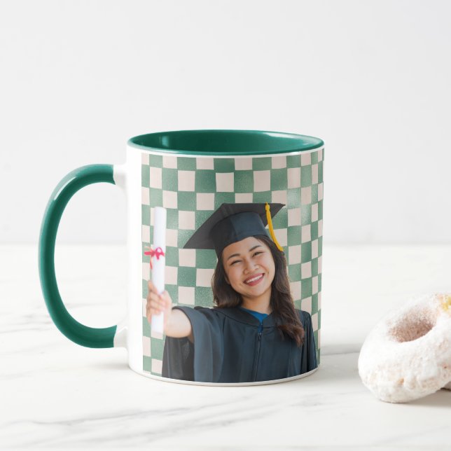 Green Checkered Personalized Portrait Graduation Mugg (Med munk)