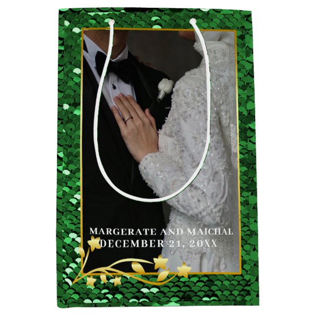 Green Christmas 1 Photo Married and Merry (Framsidan)