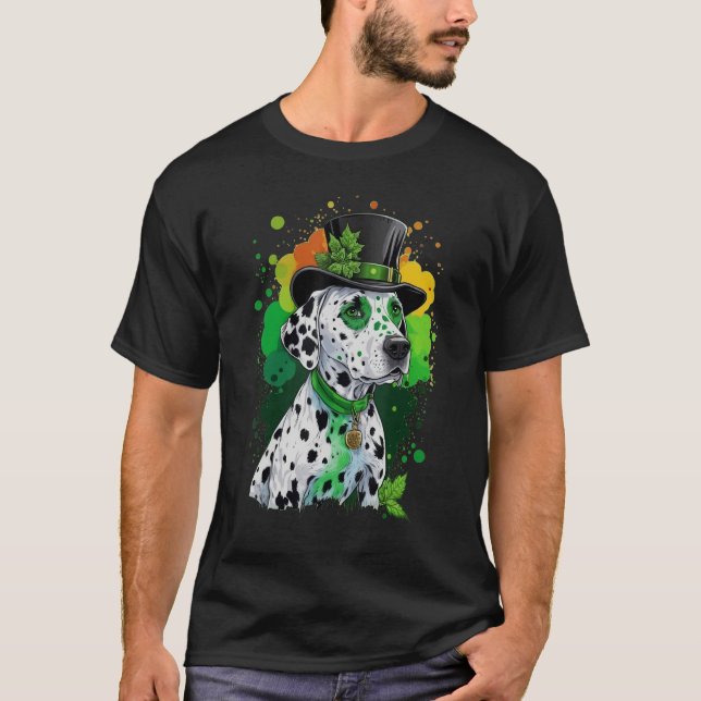 Green Dalmatian shamrock on St Patricks Day Dalmat T Shirt (Framsida)