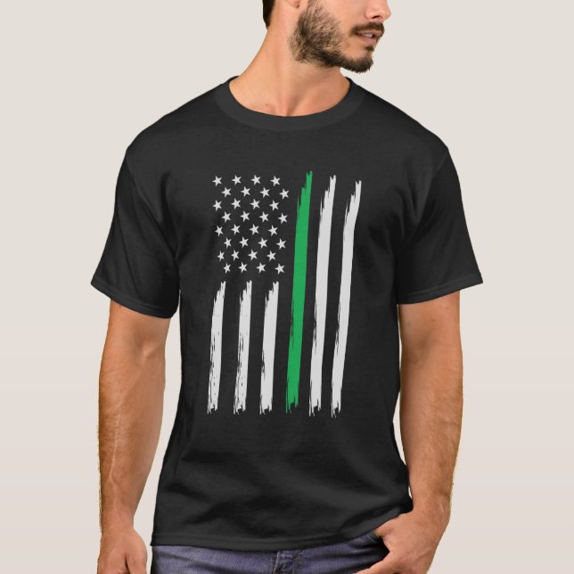 Green Line American Flag St Patrick's Day Family O T Shirt (Framsida)