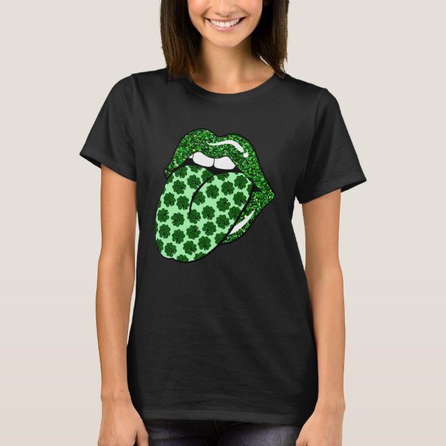 Green Lips Mouth Shamrock Tongue Out Saint Patrick T Shirt (Framsida)