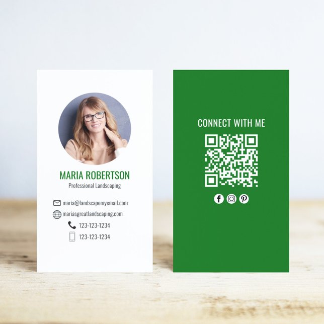 Green Modern Business Photo QR Code Visitkort (Green Modern Photo Business Cards.)