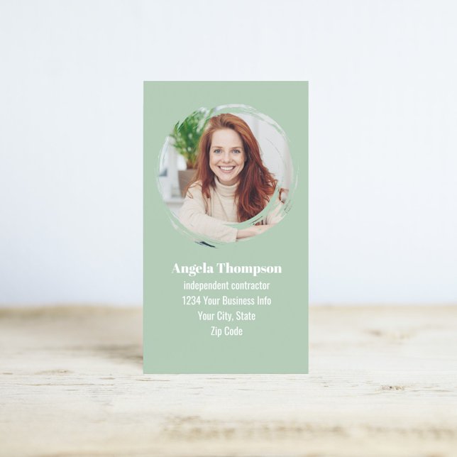Green Modern Photo QR Code Custom Visitkort (Simple green photo modern business card.)