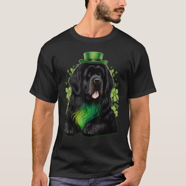 Green Newfie Dog shamrock St Patricks Day Newfound T Shirt (Framsida)