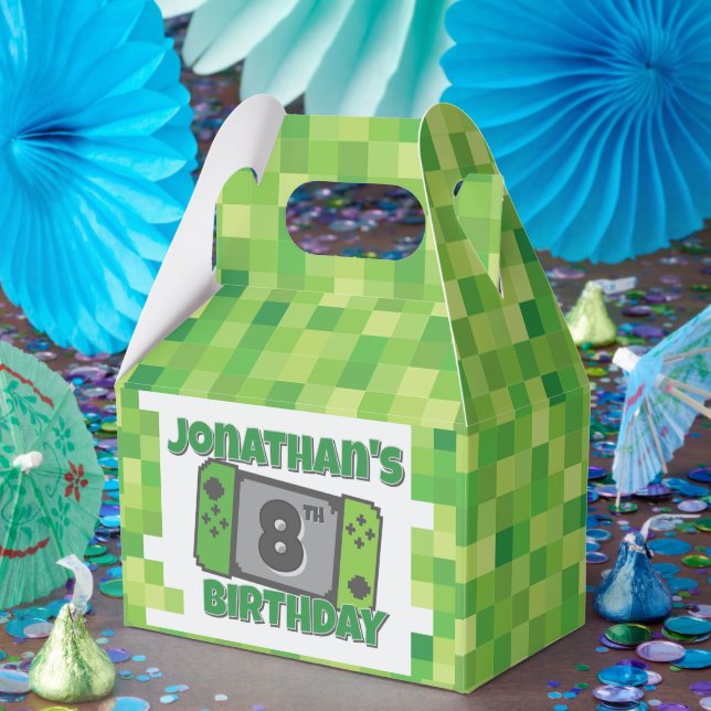 Green Pixel Birthday Favor Box Presentaskar (Part)