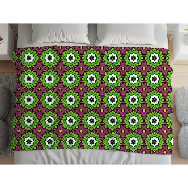 Green purple and white geometric pattern Towel Fleecefilt (Skapare uppladdad)
