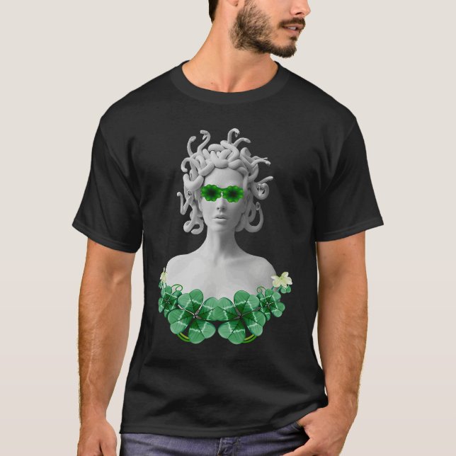 Green Saint Patricks Day Medusa T Shirt (Framsida)