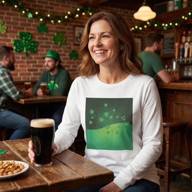 Green Shamrock Clover St Patrick’s Day Luck T Shirt (Skapare uppladdad)
