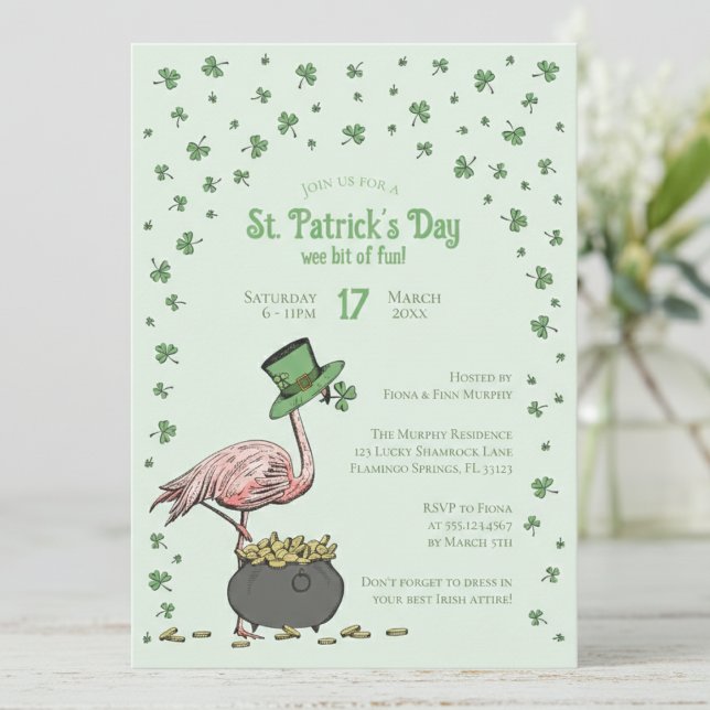 Green Shamrock Flamingo St Patrick's Day Party Inbjudningar (Funny Irish Flamingo Light Green St Patrick's Day Invitations. Shamrocks, Clovers, Leprechaun Hat)