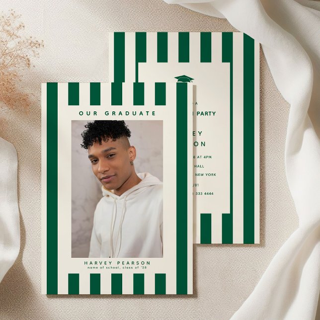 Green Sporty Stripes 2 Photo Graduation Party Inbjudningar (Skapare uppladdad)