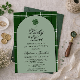Green Tartan Plaid Lucky in Love Engagement Party Inbjudningar