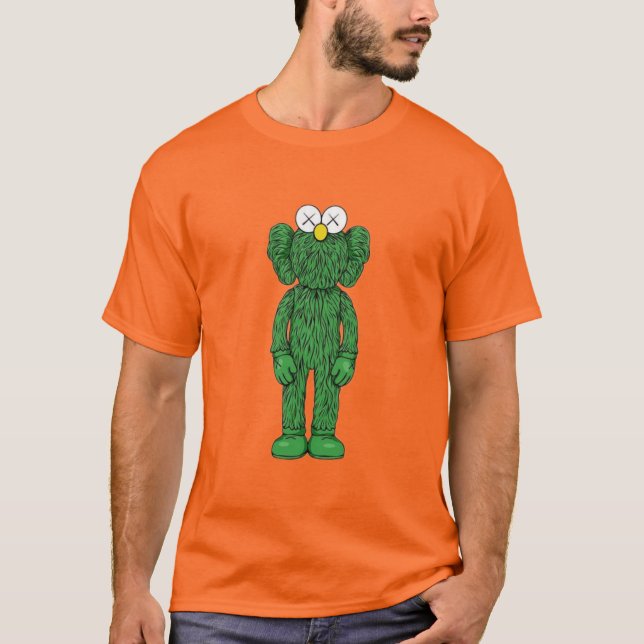 Green Urban Toy T Shirt (Framsida)