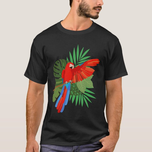 Green Winged Macaw T Shirt (Framsida)