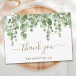 Greenery Eucalyptus Guld skript Bröllop Tjänsteman Tack Kort<br><div class="desc">Tack för att gifta oss! Visa er uppskattning för er bröllop-tjänsteman med denna moderna men rustiska eukalyptus grey, tack för eleganten. Tack vare det här elegant bröllop-rustiska löven har du kort vattenfärgen eukalyptus greer, det delikata guld-skript på vitt. Anpassa de här bröllop-tackkorten med ditt personliga meddelande. Tack vare dessa unika...</div>