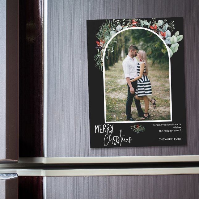 Greenery God jul Arch Photo Black (You will love these beautiful Christmas cards! They feature botanical watercolor pine and berries.)