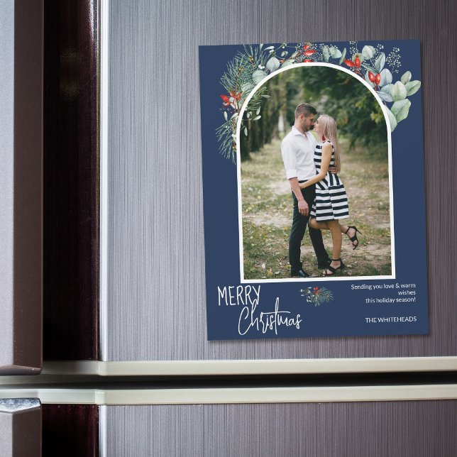 Greenery God jul Arch Photo Navy Blue (You will love these beautiful Christmas cards! They feature botanical watercolor pine and berries.)