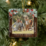Greenery God jul Photo Mörk Wood Julgransprydnad Keramik<br><div class="desc">Denna ornament är perfekt för en familj.</div>