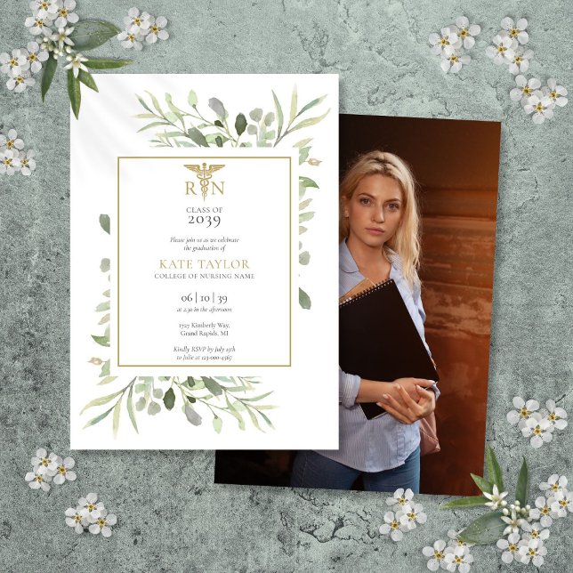 Greenery Löv RN Nursing Studenten Photo Inbjudningar (Greenery Leaves RN Nursing Graduation Photo Invitation)