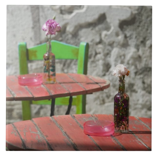 GREKLAND, CRETE, Hania Province, Hania: Färgstark  Kakelplatta (Framsidan)