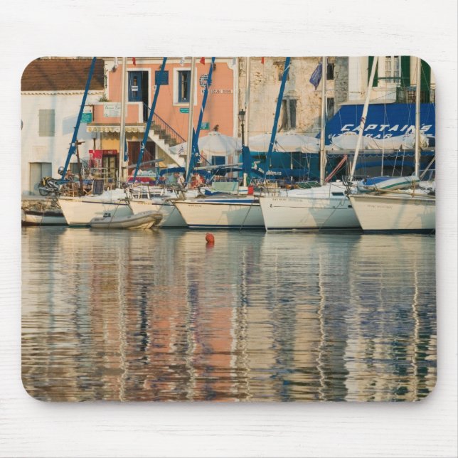 GREKLAND, Joniska öarna, KEFALONIA, Fiskardo: Musmatta (Framsidan)