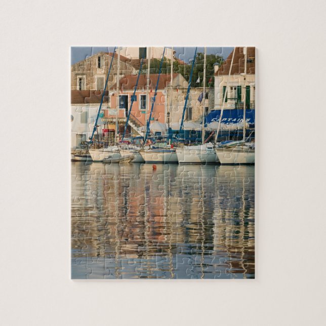 GREKLAND, Joniska öarna, KEFALONIA, Fiskardo: Pussel (Vertikal)