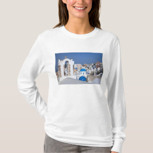 Grekland, Santorini. Kampanil och blå kupoler på 2 T Shirt