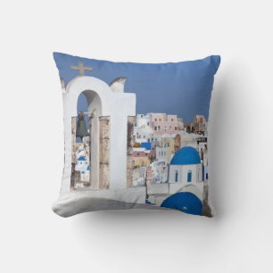 Grekland, Santorini. Klocktorn och blå kupoler av Kudde