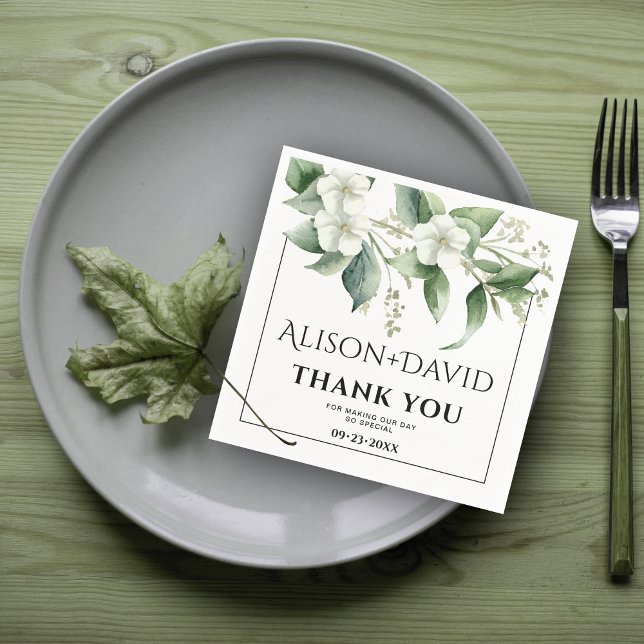 Gren, vita blommor, gröna typografi bröllop pappersservett (Skapare uppladdad)