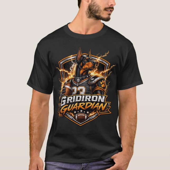 Gridiron Guardian Doberman Maskot Konst T Shirt (Framsida)