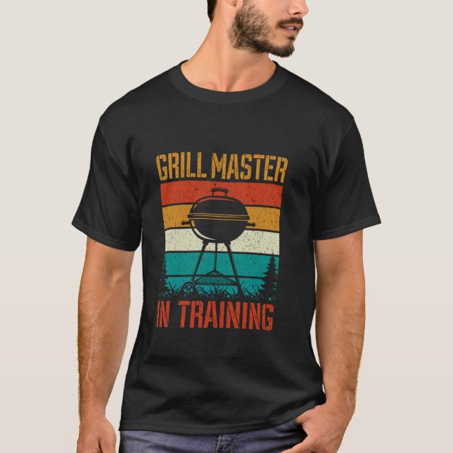 Grill Master in Training Funny BBQ Älskare Retro G T Shirt (Framsida)