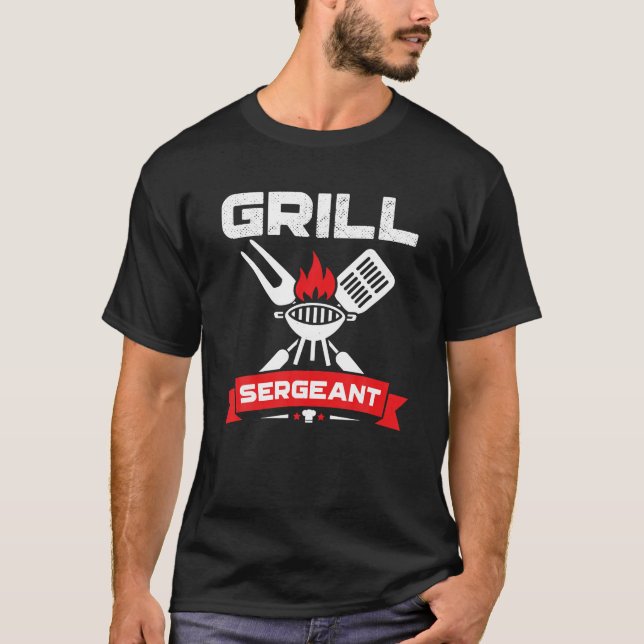 Grill sergeant BBQ Grilling Hobby Funny Pappor T Shirt (Framsida)
