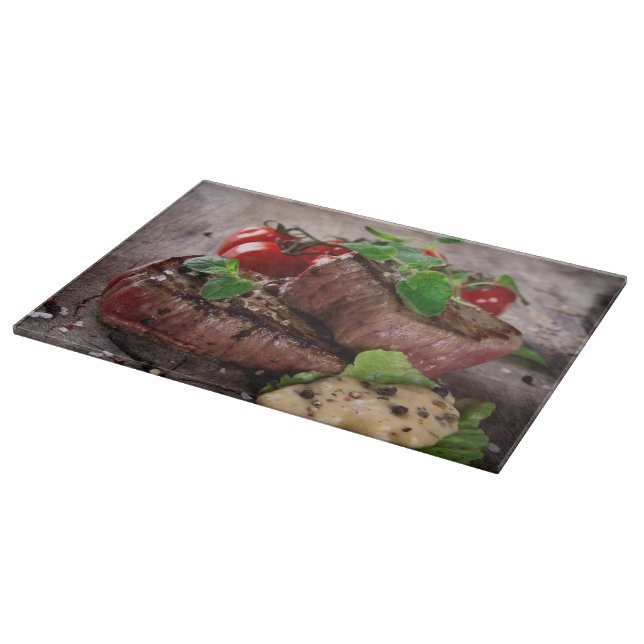 Grillade bbq-steaks med nya örter och tomater (Hörn)