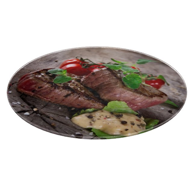 Grillade bbq-steaks med nya örter och tomater (Hörn)