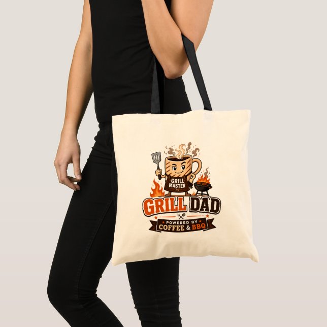 Grillpappa Driven Av Kaffe Och BBQ Rolig Pappa Tygkasse (Framsida (produkt))