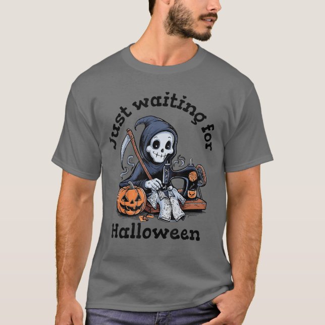 Grim väntar bara på Halloween T Shirt (Framsida)