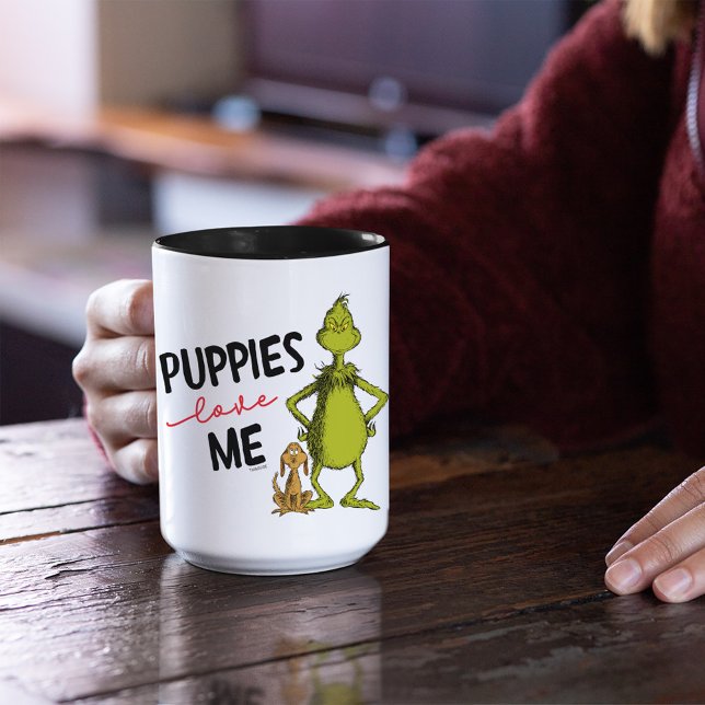 Grinch och Max | Puppies Kärlek Me Mugg (Person holding  mug)