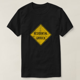 Grinig granne framför - Roligt T Shirt