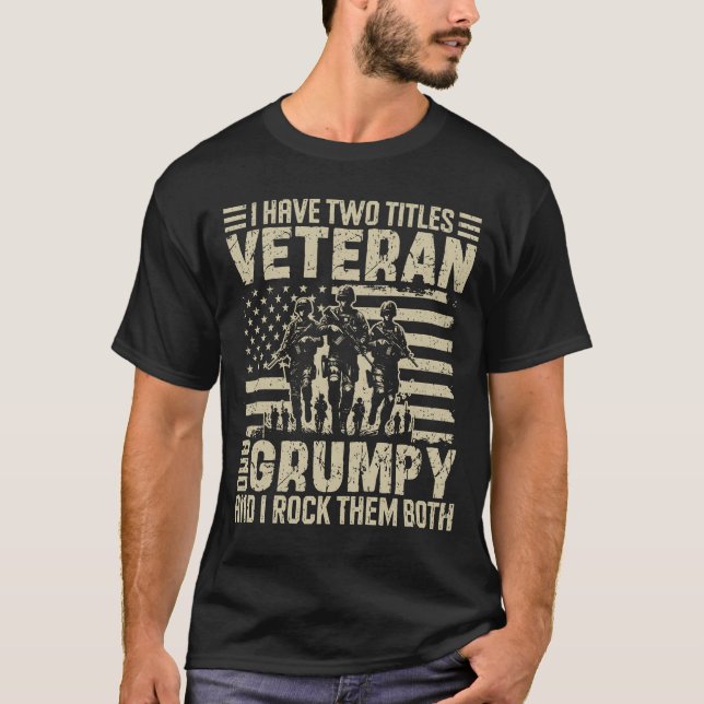 Grinig veteran farfar rolig militär present t shirt (Framsida)
