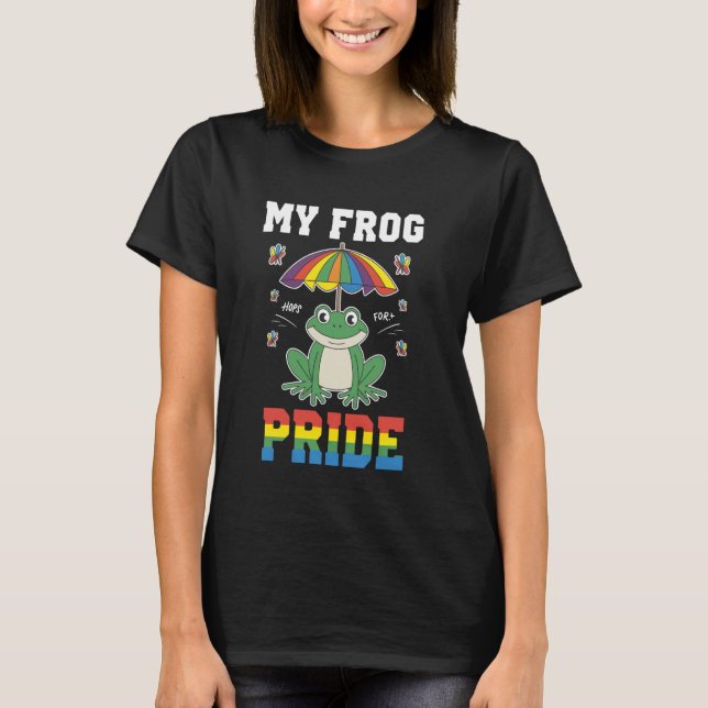 Grinning Frog under Rainbow Umbrella T Shirt (Framsida)