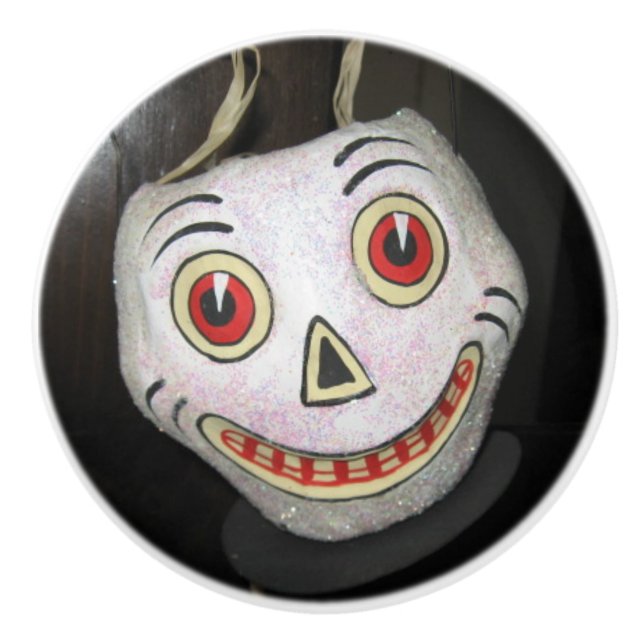 Grinning Ghoul Knopp (Framsidan)